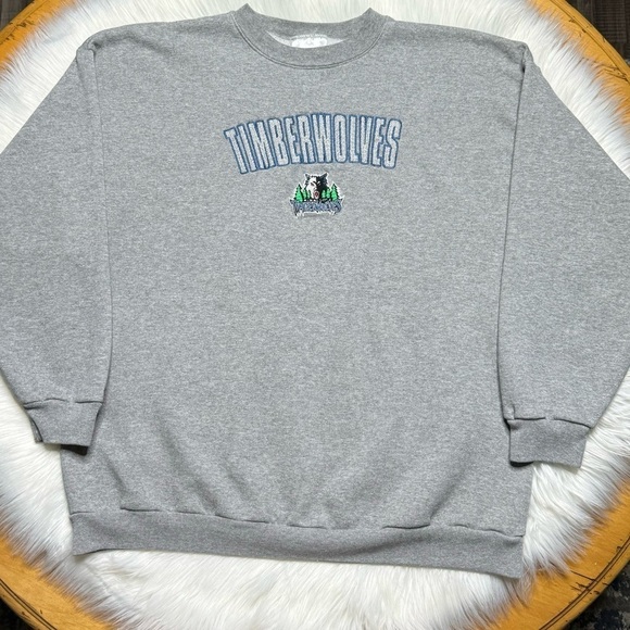 Vintage Minnesota Timberwolves Crewneck - Picture 1 of 5